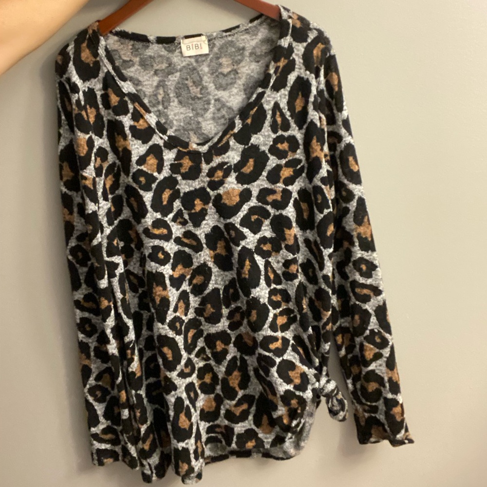 BiBi Leopard Blouse💫